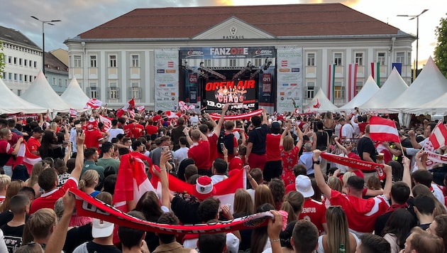 Public Viewing am Neuen Platz um 4 Uhr in der Früh? Ein Antrag dafür wurde gestellt.