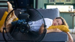 Wir schlafen nur dann gut, wenn der Körper zuvor abkühlt.