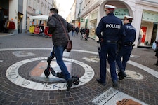 E-Scooter-Nutzer werden nun auch vermehrt von der Polizei kontrolliert. Die Anbieter in Kärnten ...
