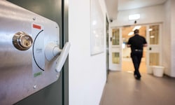 Zwei Monate saß der Student in Schweden in Haft.
