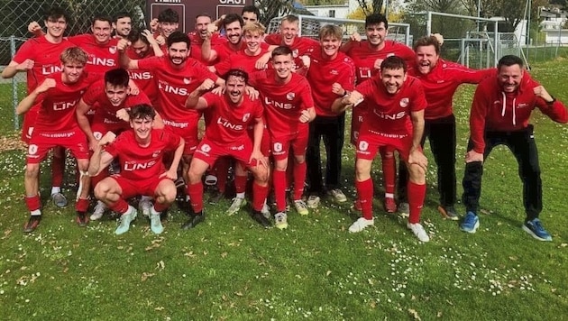 Die Kicker des FC Nüziders durften bereits über den zweiten Saisonsieg gegen Leader Tisis ...