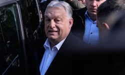 Freunde und Vertraute des scheidenden ungarischen Regierungschefs Viktor Orbán fürchten nun um ...