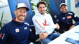 Nordisch-Direktor Florian Liegl freut sich über die neuen Verträge mit Christoph Bieler (li.) ...