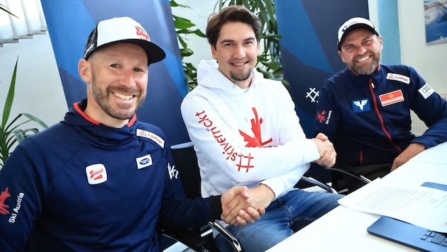 Nordisch-Direktor Florian Liegl freut sich über die neuen Verträge mit Christoph Bieler (li.) ...