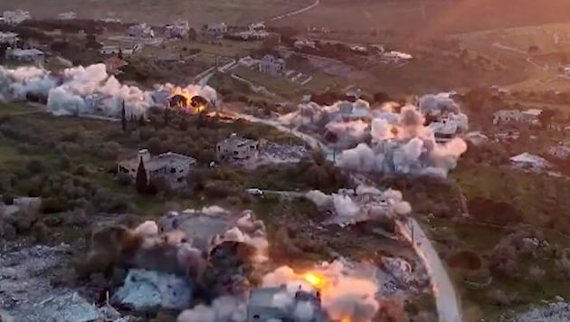 Die Hisbollah lehnt direkte Verhandlungen mit dem Kriegsgegner Israel weiterhin ab (im Bild ein ...