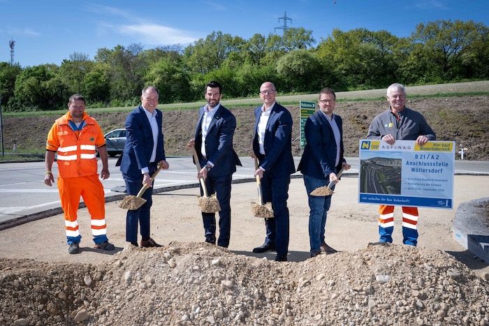 NÖ Straßenbaudirektor Stv. Rainer Irschik, LH-Stv. Udo Landbauer, Andreas Fromm, Geschäftsführer ...