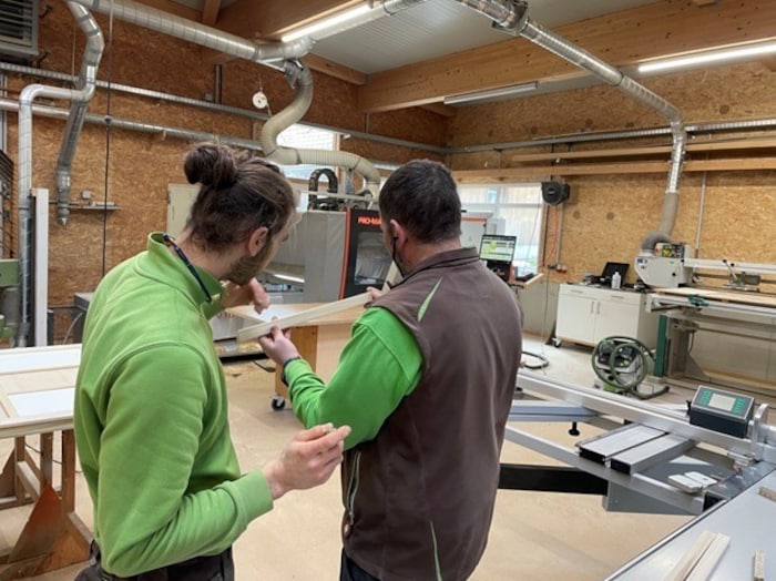 Bei Möbeldesign Poßnitz wird jeder Auftrag mit Handarbeit gefertigt.