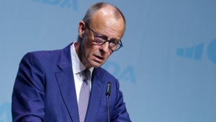 Deutschlands Bundeskanzler Friedrich Merz (Bild) hat die US-Regierung in Bezug auf den Krieg im ...