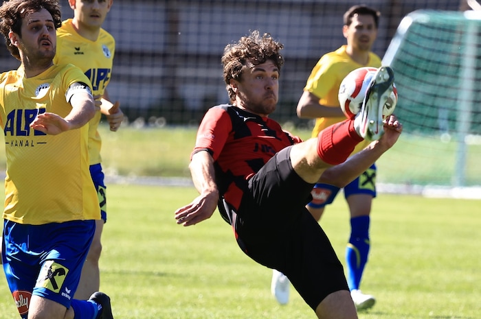 Hall kämpfte Tapfer gegen den Tabellenführer.