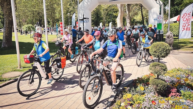 Neben dem Schloss Porcia in Spittal begann der zweite Tag der herrlichen Genussradreise durch ...