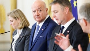 Ist es wirklich „kein Krisenbudget“, das die Regierungsspitze samt Finanzminister schnürte?