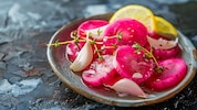 Diese Radieschen passen sehr gut zu gegrilltem Fleisch, als Brotbelag, in Bowls und Salate sowie ...