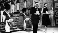 Die Rundfunkunion sucht zwei verschwundene ESCs!  Die beiden ESC-Ausgaben 1956 und 1964 (im ...