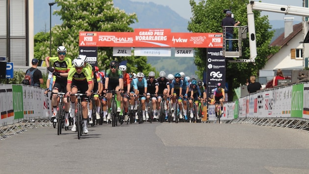 Das Radrennen sollte gegen 15 Uhr wieder beendet sein.