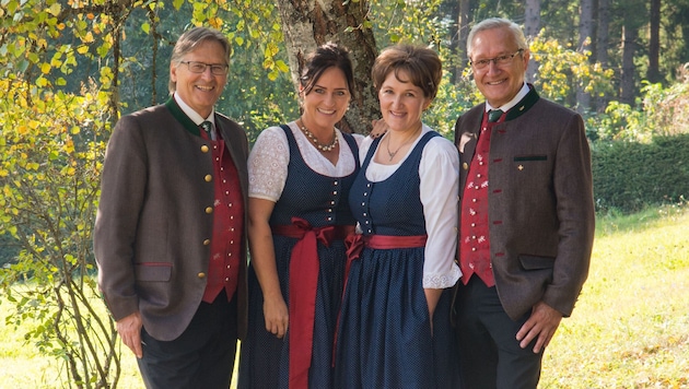 Kärntner Viergesang (Foto), Carinthia Chor Millstatt und Saxophonist Edgar Unterkirchner in ...