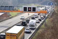 Was passiert, wenn die Brennerautobahn einen Tag blockiert wird. Die Asfinag befürchtet ...