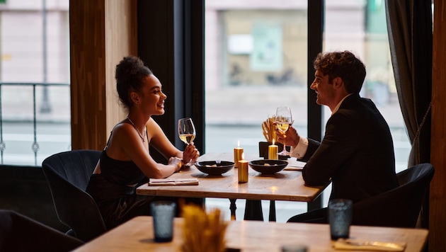 Eine wöchentliche Mini‑Paarzeit stabilisiert die Beziehung spürbar.