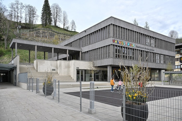 Die Volksschule wurde bereits neu gebaut – die Gemeinde kann ihre Pflichtaufgaben erfüllen.