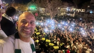 Tausende Fans feierten die Mannschaft von Al-Ahli nach dem Gewinn der Champions League – ...