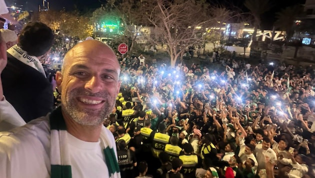 Tausende Fans feierten die Mannschaft von Al-Ahli nach dem Gewinn der Champions League – ...