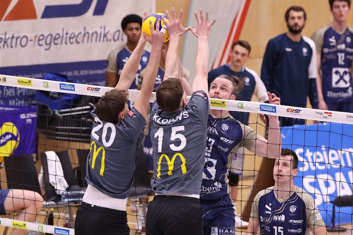 Hartberg-Kapitän Max Thaller und Co. holten die Finalserie mit 4:1, sind erstmals Meister.