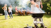 Die warmen Temperaturen laden zum Grillen ein.