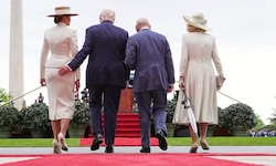 Präsident Donald Trump (Mitte links) schreitet gemeinsam mit dem britischen König Charles III., ...
