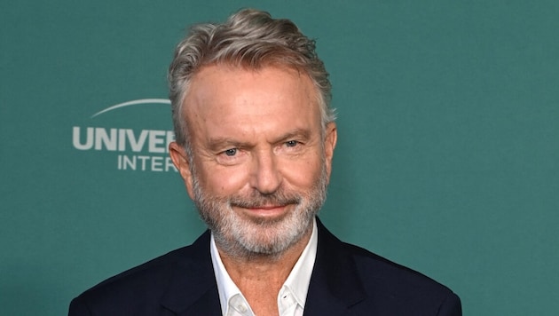 „Jurassic Park“-Star Sam Neill ist Dank einer neuen „Wunder-Therapie“ wieder krebsfrei.