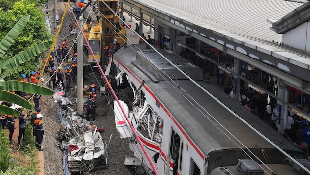 Bei der Zugkollision am Montagabend (Ortszeit) wurden laut einem Polizeisprecher 90 Menschen ...