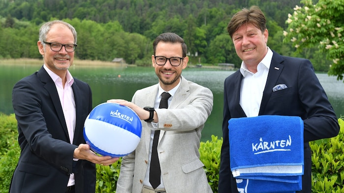 Kärnten-Werbung-Geschäftsführer Ehrenbrandtner, Referent Schuschnig und Spartenobmann Petritsch ...