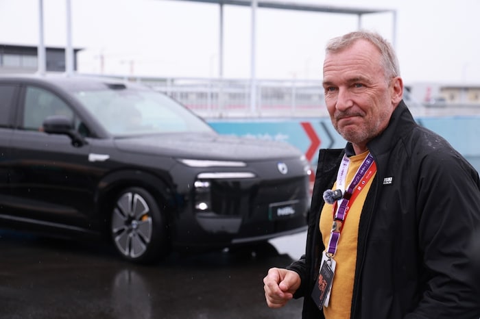 Ex-Rallye-Profi Achim Mörtl kam in Peking aus dem Staunen nicht mehr heraus.