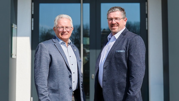Der Obmann der Lagerhaus-Genossenschaft Gmünd-Vitis Hermann Lauter (li.) und Waidhofens Obmann ...