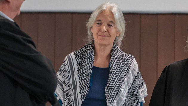 Daniela Klette (67) steht wegen mehreren Raubüberfällen zwischen 1999 und 2016 vor Gericht.