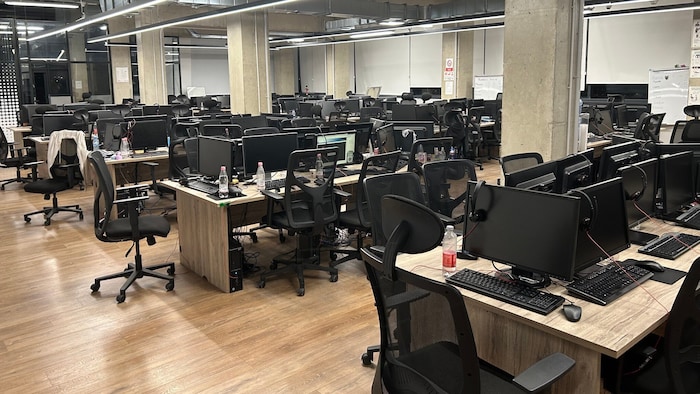 Sieht aus wie ein normales Großraumbüro, war aber ein betrügerisches Callcenter.
