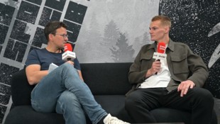 „Krone“-Reporter Matthias Mödl (li.) im Interview mit Freiburg-Legionär Philipp Lienhart
