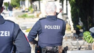 Grabschändungen sind leider kein neues Phänomen. In vielen Epochen und Kulturen wurden Gräber ...