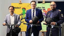 Martin Pfanner vom KFV, LR René Zumtobel und Enrico Leitgeb, Leiter der Landesverkehrsabteilung, ...