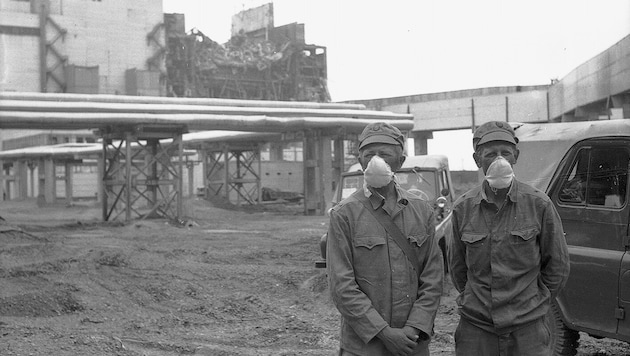 Sogenannte „Liquidadoren“ mussten 1986 in höchst unzulänglicher Schutzkleidung mit den ...