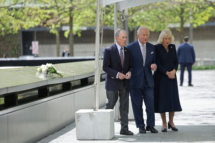 Der ehemaliger New Yorker Bürgermeister Michael Bloomberg mit König Charles und Königin Camilla ...
