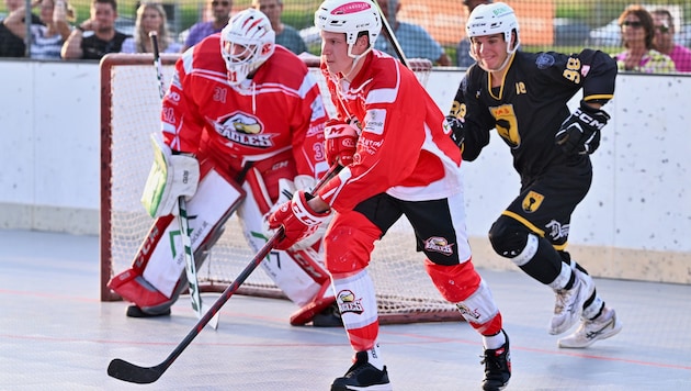 Poggersdorf mit KAC-Verteidiger Tobias Sablattnig war im Vorjahr nicht zu bremsen