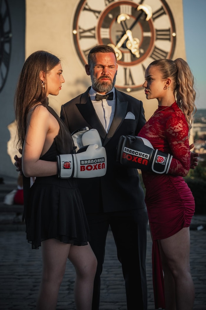 Die Uhr tickt, bereits am Samstag stehen sich beide im Ring gegenüber.