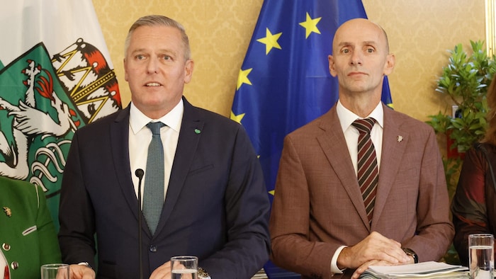 Auf Sparkurs: Landeshauptmann Mario Kunasek (FPÖ, links) und Finanzlandesrat Willibald ...