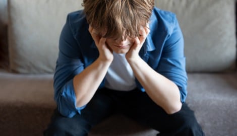 Das Gefühl von Einsamkeit kennen auch Teenager und junge Erwachsene.