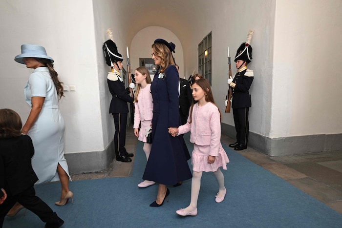 Prinzessin Madeleine mit ihren Töchtern