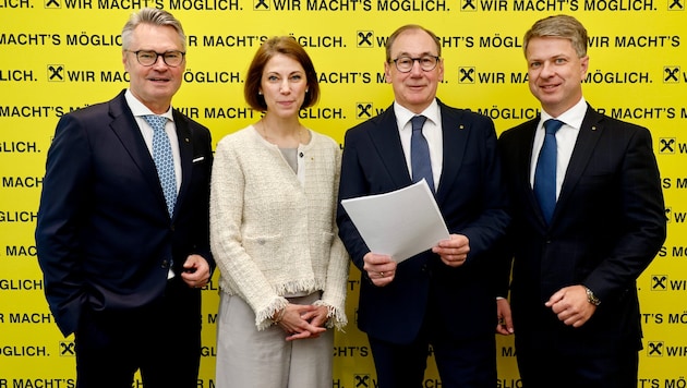 Der RLB-Vorstand: Rainer Stelzer, Ariane Pfleger, Martin Schaller und Florian Stryeck (von ...