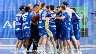 Ob die Linzer auch in der Tips Arena jubeln dürfen? Am Samstag ab 18:25 Uhr sind Sie auf ...