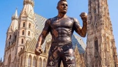 Nur scheinbar wirbt am Stephansplatz eine Riesen-Statue für das XCC-Event.