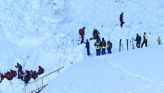 Ein deutscher Snowboarder war der 18. und letzte Lawinentote in dieser Saison in Tirol.