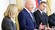 Christian Stocker muss die Koalition im Streit zusammenhalten – und schafft das momentan nicht ...