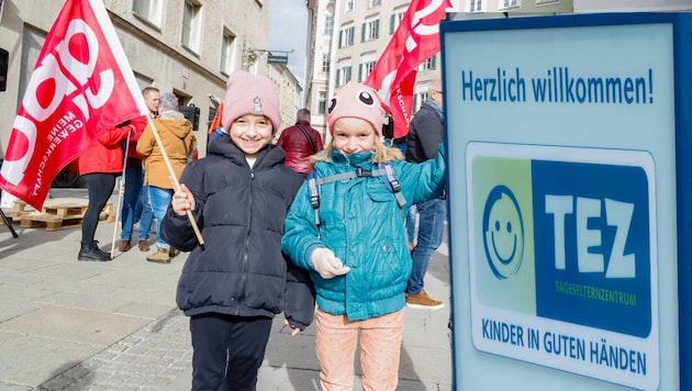 Zahlreiche Tageseltern, Eltern und Kinder gingen Mitte Februar bei einer Demo für ihre Zukunft ...